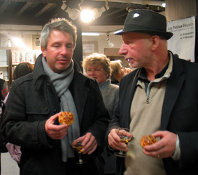 Eric Vuillard et Frank Morzuch au Caf littraire luxovien  Photo: Marie-Franoise Godey